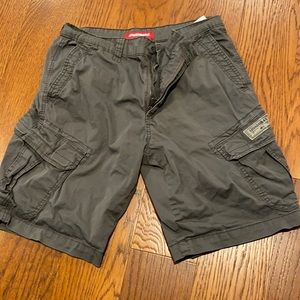 Union Bay cargo shorts like new